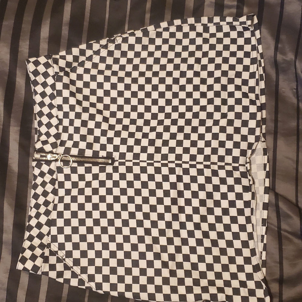 very cute plaid skirt